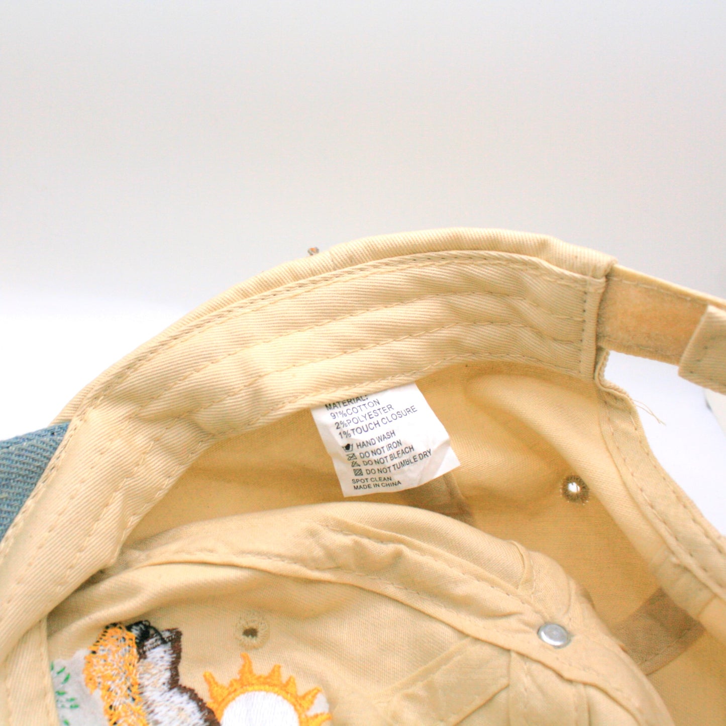 EMBOROIDED HORSES CAP - BEIGE/GREY - ADJUSTABLE