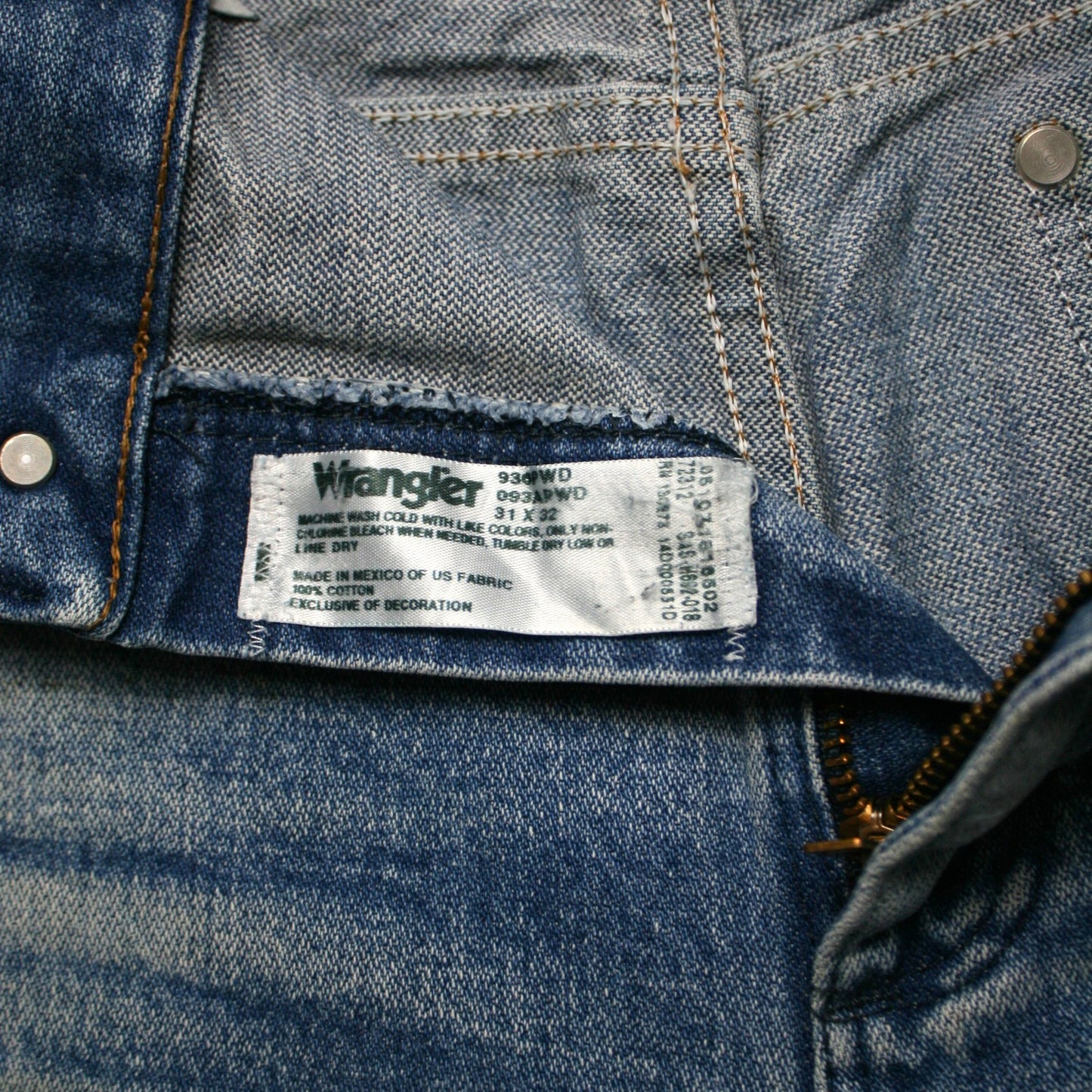 WRANGLER SLIM STRAIGHT DENIM TROUSERS - BLUE/GREY - W31