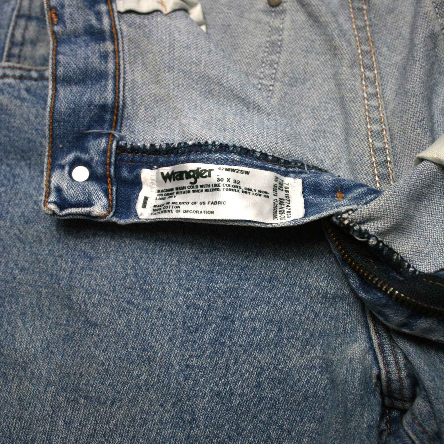WRANGLER STRAIGHT DENIM TROUSERS - BLUE - W30